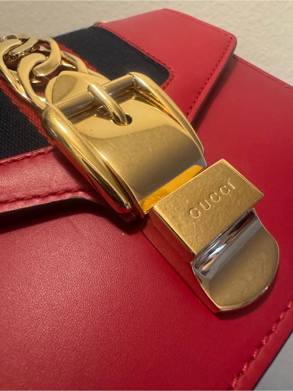 Gucci Sylvie Chain Bag in Hibiscus Red calf skin Leather. ✅AUTHENTIC✅ - Picture 10 of 14